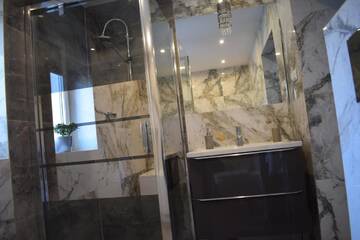 Фото номера Апартаменты с балконом Мини-отель Sepia Restauracja &amp; Noclegi г. Ясло 12