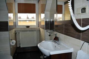 Фото номера Двухместный номер Делюкс с 1 кроватью и душем Мини-отель Sepia Restauracja &amp; Noclegi г. Ясло 9