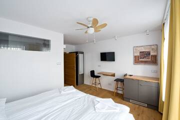 Фотографии Отели типа «постель и завтрак» Salon Win Wine Bar & Apartments г. Ясло (Польша) №2 Фото Отели типа «постель и завтрак» Salon Win Wine Bar & Apartments г. Ясло 2
