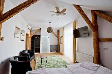 Фотографии Отели типа «постель и завтрак» Salon Win Wine Bar & Apartments г. Ясло (Польша) №3 Фото Отели типа «постель и завтрак» Salon Win Wine Bar & Apartments г. Ясло 3
